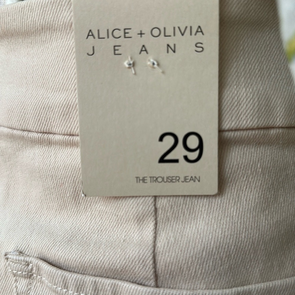 Alice + Olivia  The Trouser Jean * New* Size 29  Flared Jean. - Picture 6 of 10